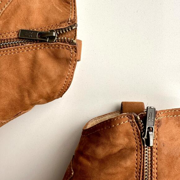 Frye Reina Cognac Nubuck Side Zip Stack Wood Heel Cowboy Western Ankle Boots 10 - Picture 5 of 12